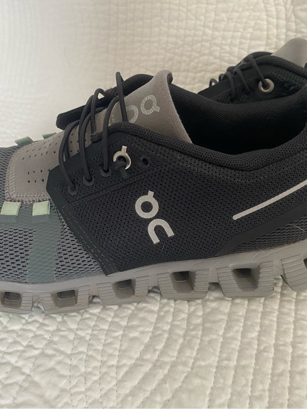 On Running Men's/Unisex Black and Gray Athletic Shoes